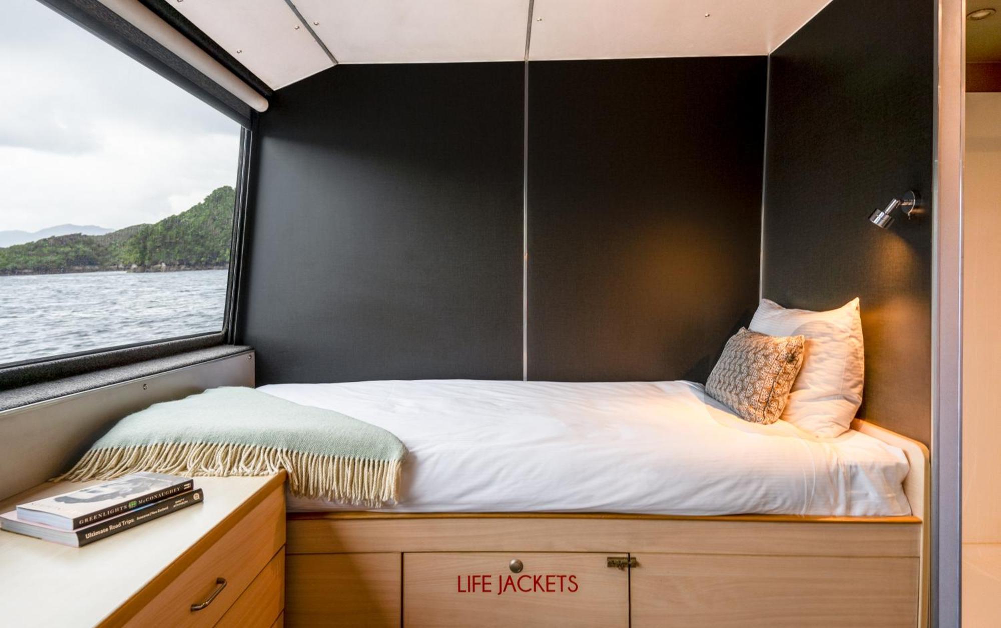 Milford Sound Overnight Cruise - Fiordland Discovery Exteriér fotografie