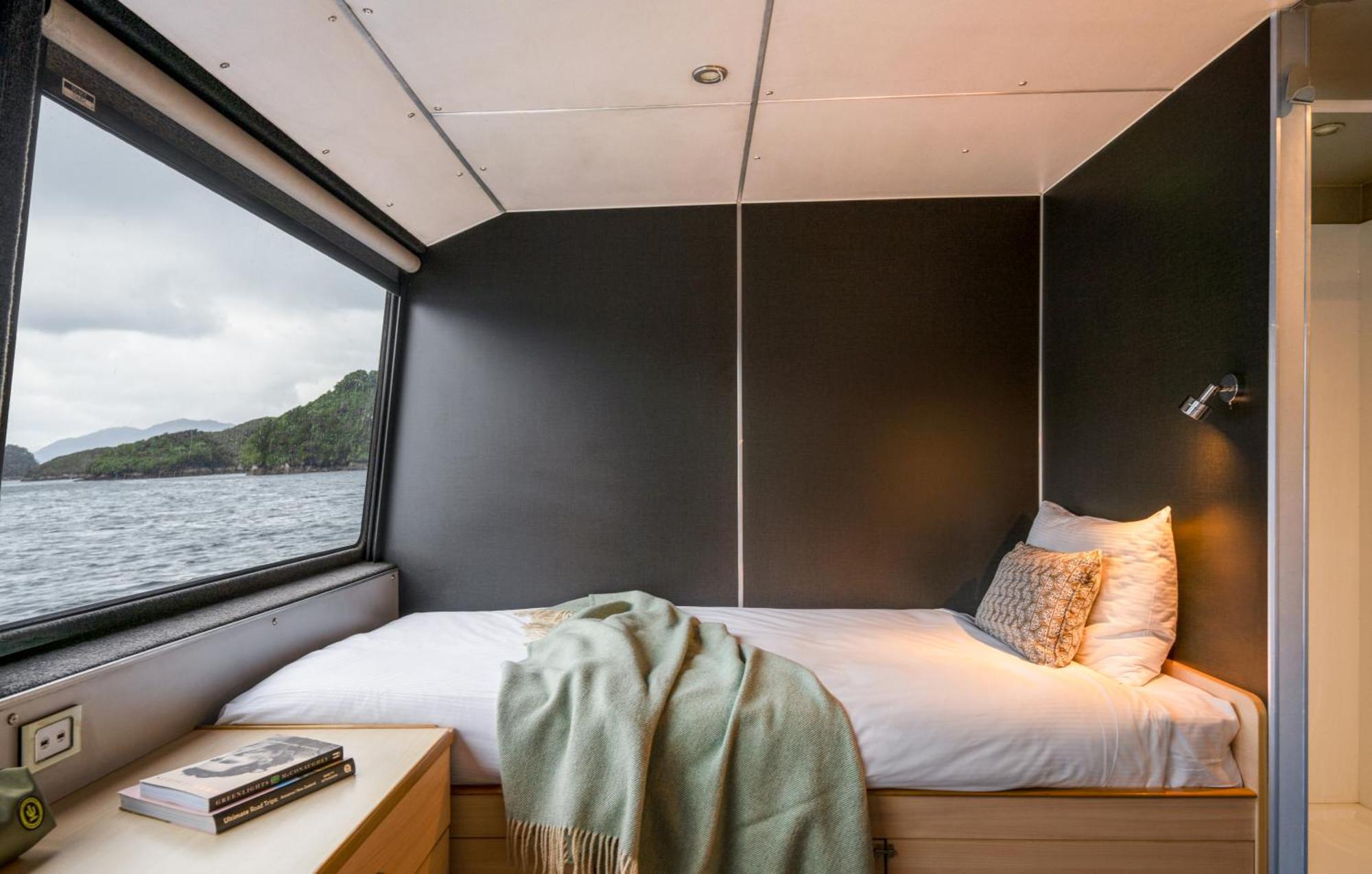 Milford Sound Overnight Cruise - Fiordland Discovery Exteriér fotografie
