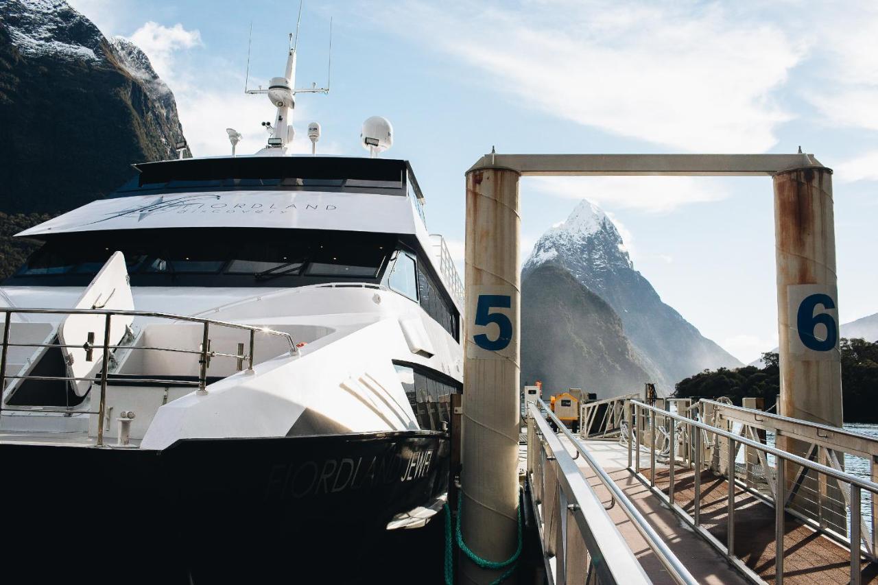 Milford Sound Overnight Cruise - Fiordland Discovery Exteriér fotografie
