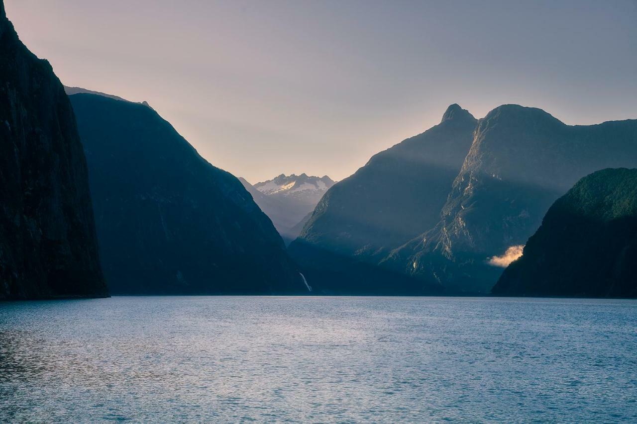 Milford Sound Overnight Cruise - Fiordland Discovery Exteriér fotografie